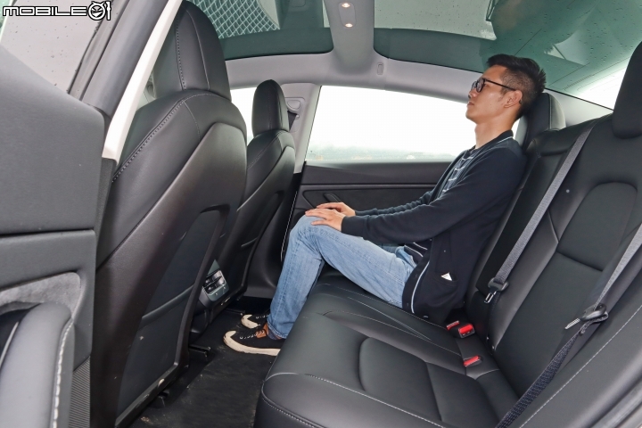 Tesla Model 3 Performance 試駕,科幻想像的現在進行式
