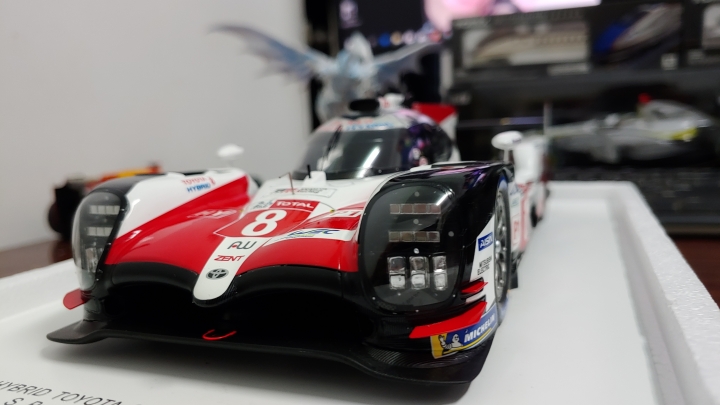 [開箱]1/18 SPARK Toyota TS050 2018