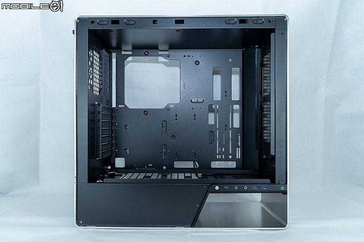 點我看大圖 時尚典雅、絲絲入扣 INWIN 905 開箱