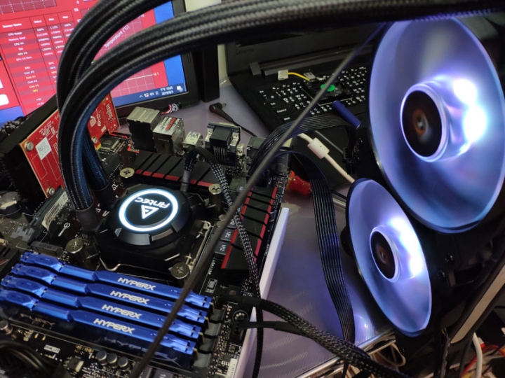 Antec KUHLER H2O K240 RGB一體式水冷散熱器簡測