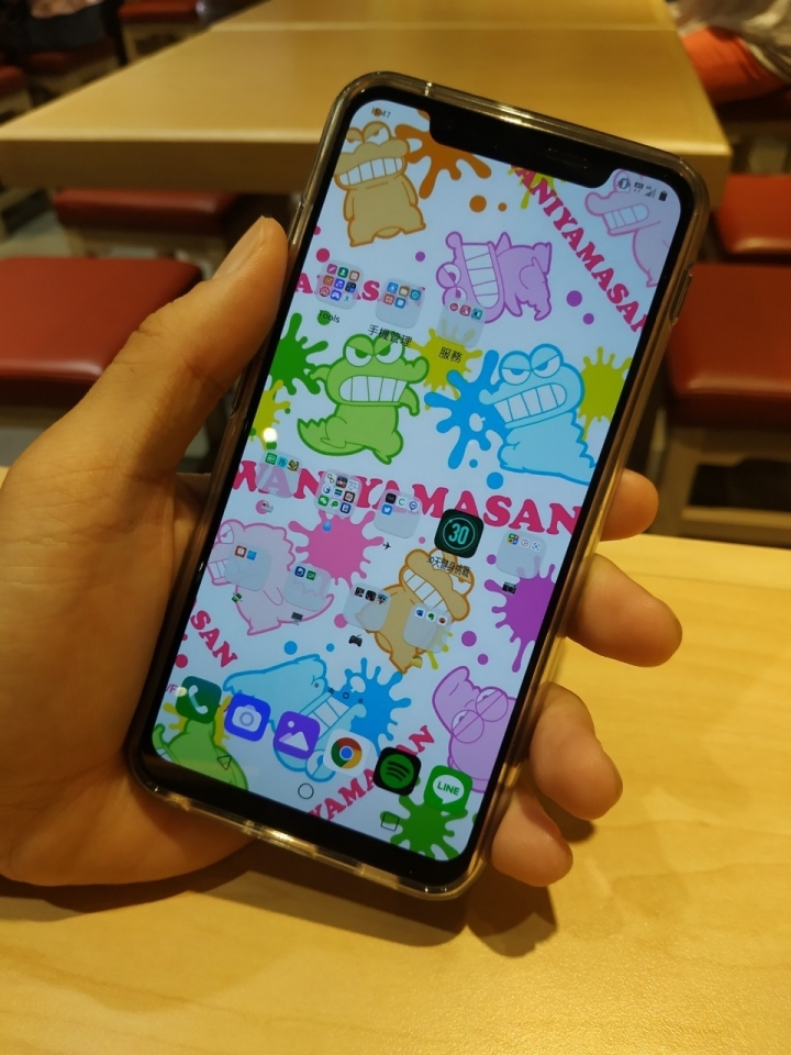 鏡面黑-LG G8S開箱
