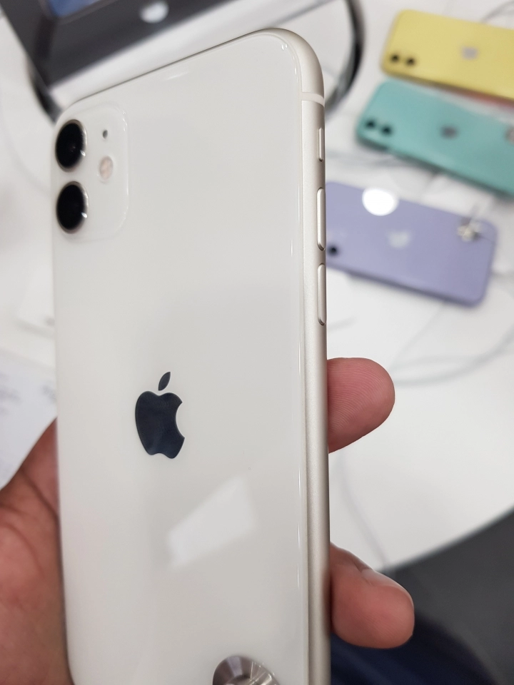有人可分享iphone 11紫色及白色實機照嗎 第2頁 Mobile01