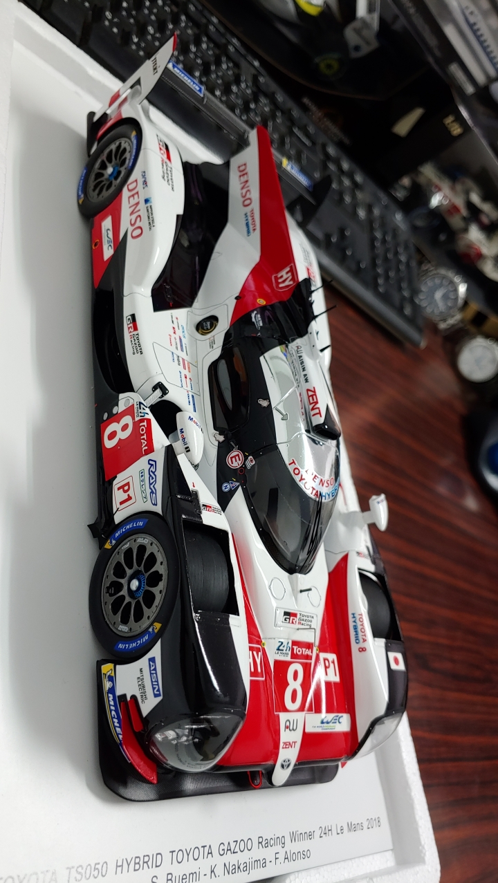 [開箱]1/18 SPARK Toyota TS050 2018