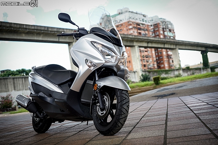 SUZUKI Burgman 200 ABS試駕 超大車箱純正休旅風