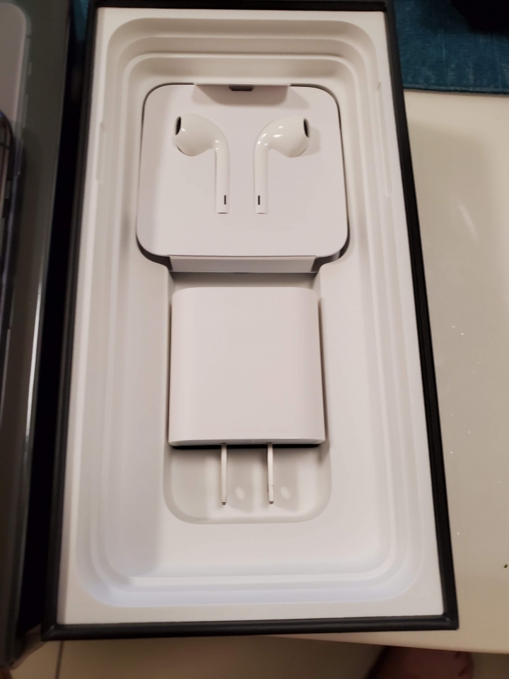 xsMax換整新機與ProMax 64G黑 小開箱