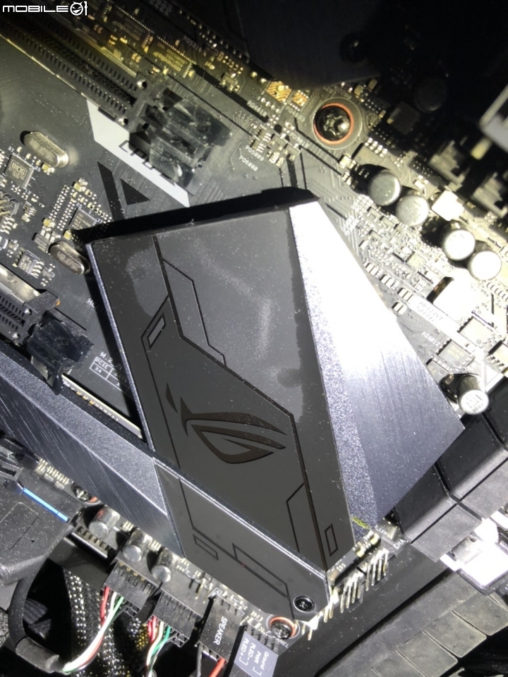 華碩顯卡 抱怨高階品質 ROG-STRIX-RTX2080TI-O11G-GAMING