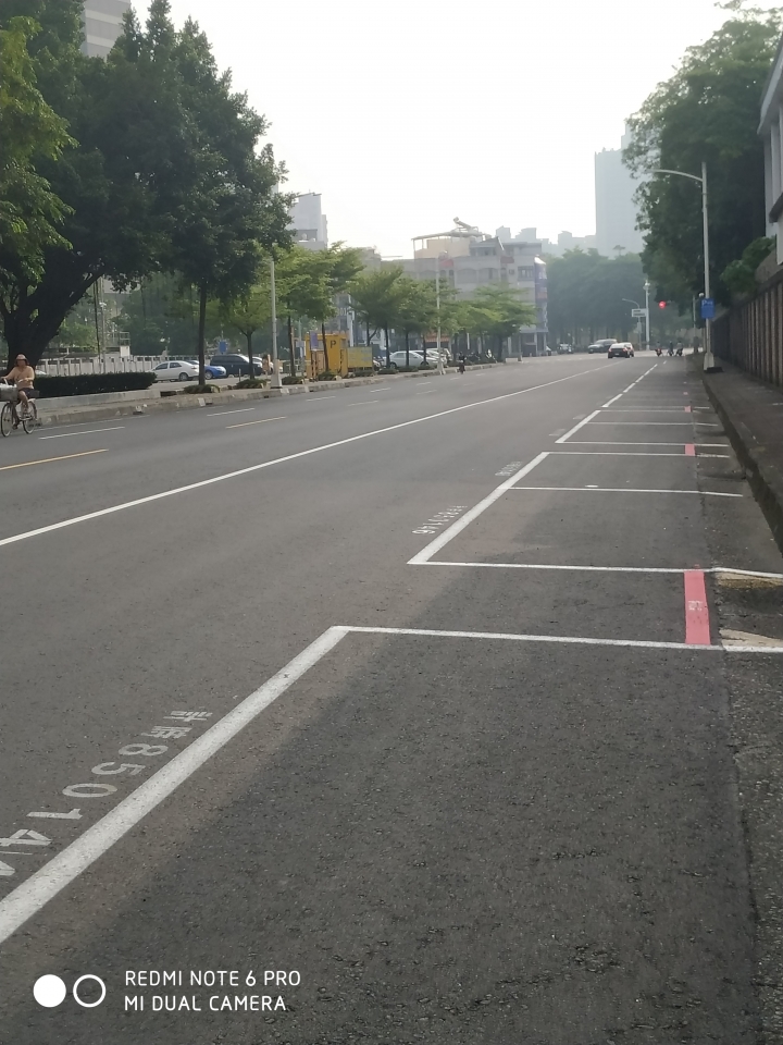 好市多中華店旁的正勤路 終於路平了!