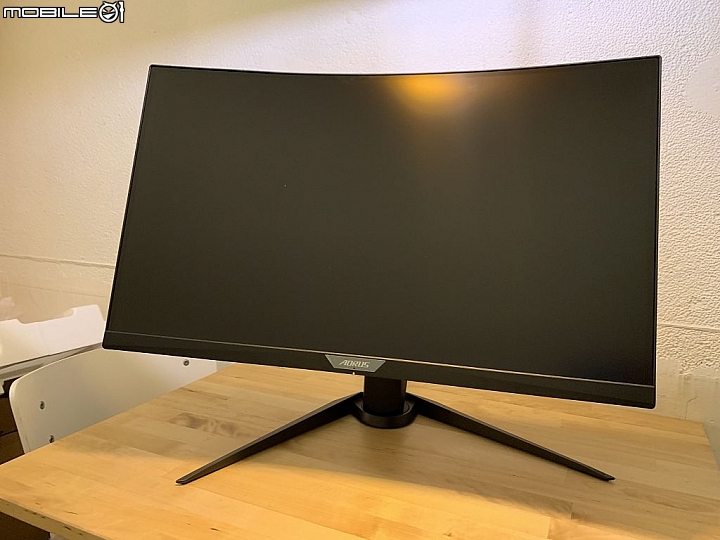 技嘉撿到槍 AORUS CV27Q HBR3 新機 2K-165 曲面電競螢幕新開箱