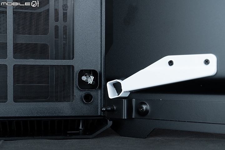 點我看大圖 穠纖合度的Evolv (? Phanteks Enthoo Evolv MATX
