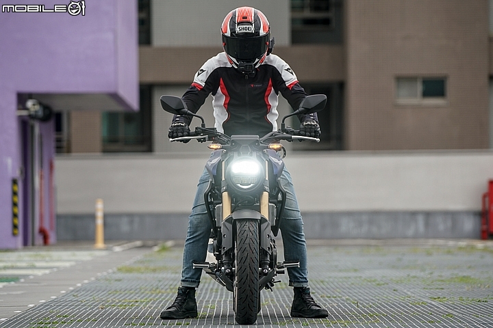 2019 HONDA CB300R 試駕 極輕量運動街跑誕生