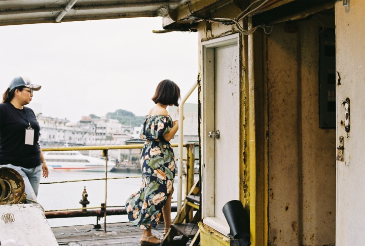 [Canon EOS 300]黑輪知性之旅[Kodak 200][50mm]