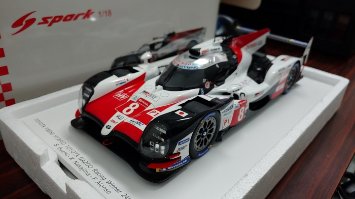 [開箱]1/18 SPARK Toyota TS050 2018
