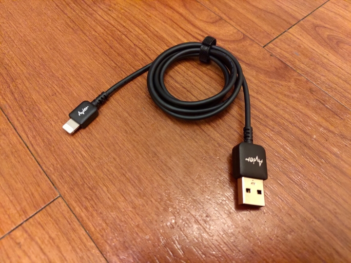開箱-Avier Stone系列高速充電傳輸線,一款經濟又實惠的Lightning傳輸線