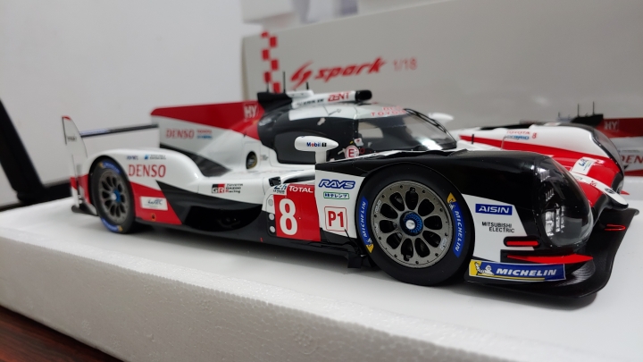 [開箱]1/18 SPARK Toyota TS050 2018