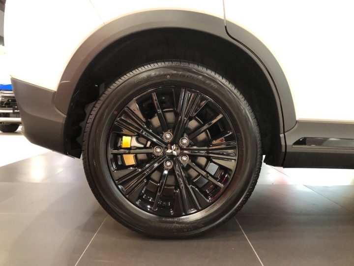 Eclipse Cross的BLACK Edition版看車的小小分享
