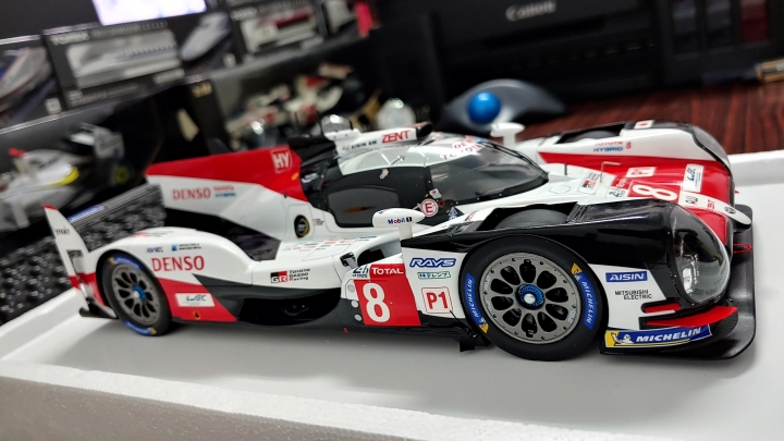 [開箱]1/18 SPARK Toyota TS050 2018
