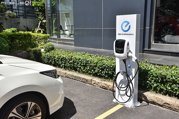 Nissan Leaf 百公里通勤實測 新奇的電動車代步體驗!