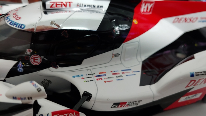 [開箱]1/18 SPARK Toyota TS050 2018