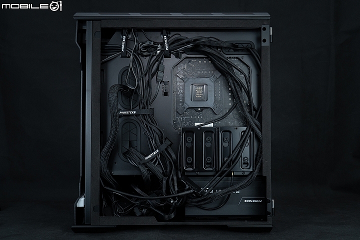 點我看大圖 穠纖合度的Evolv (? Phanteks Enthoo Evolv MATX