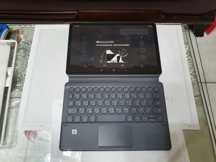 Samsung Galaxy Tab S6 霧岩灰 多圖開箱 內有與I pad pro 10.5簡單比對 無筆電大挑戰！《Samsung Galaxy Tab S6》讓你行動辦公好方便