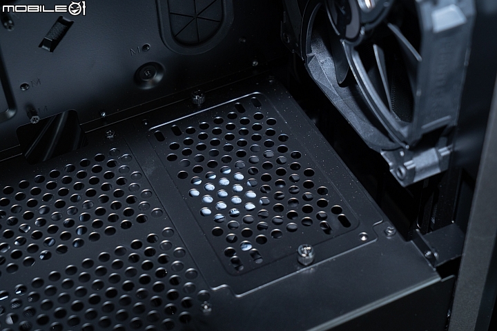點我看大圖 穠纖合度的Evolv (? Phanteks Enthoo Evolv MATX