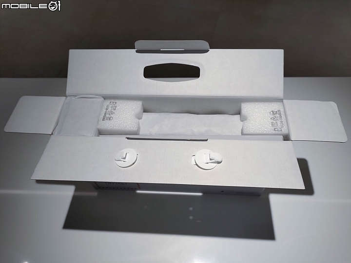 ZenBook Edition 30 白色高質感皮革精品筆電開箱