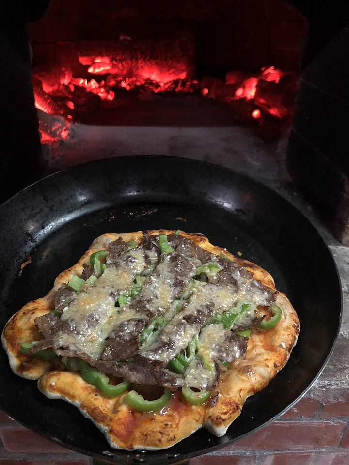 窯烤配備再升級，生火超簡單! 風雨交加的夜晚，瘋狂窯烤20個pizza!