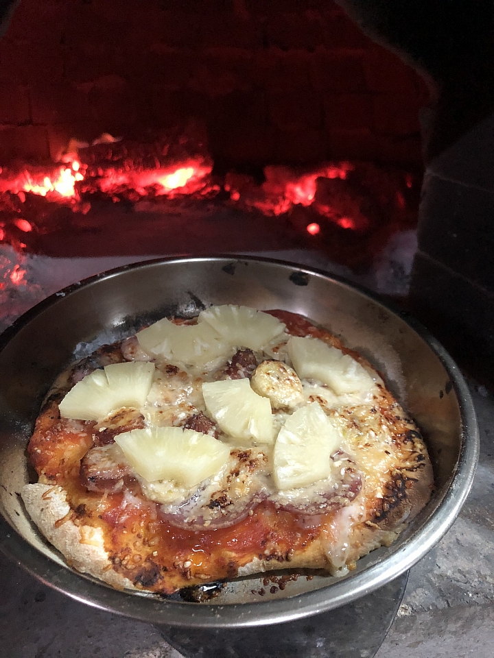 窯烤配備再升級，生火超簡單! 風雨交加的夜晚，瘋狂窯烤20個pizza!