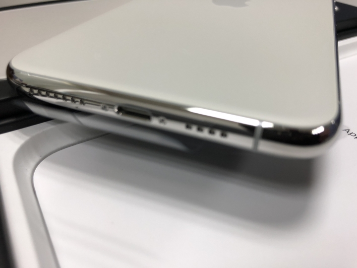 Apple iPhone 11 Pro Max 銀色 開箱 之二