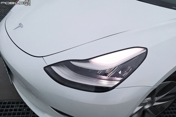 Tesla Model 3 Performance 試駕,科幻想像的現在進行式