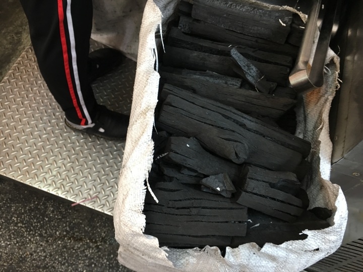 騎 單 車 ( 船 ) 遊 愛 河 、 嚐 美 食