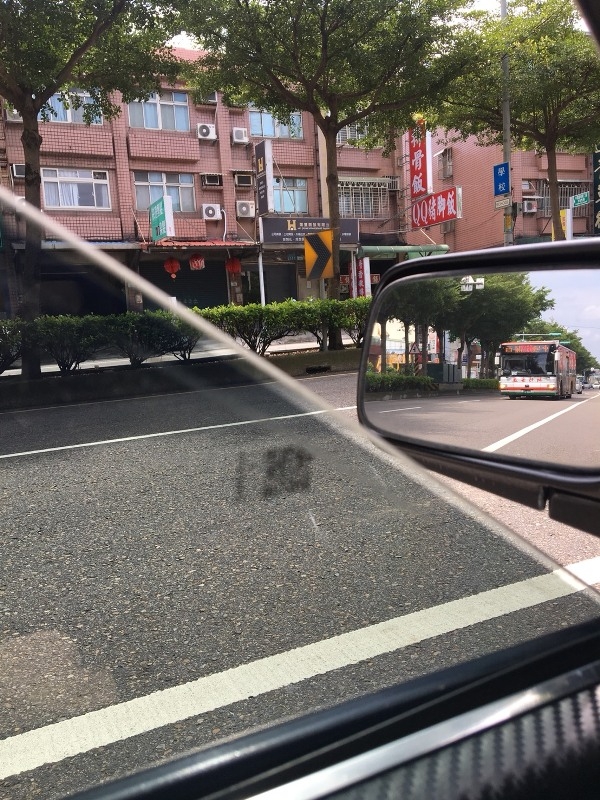 經典 AE86 老車~來企貼隔熱紙了...全車T2-30