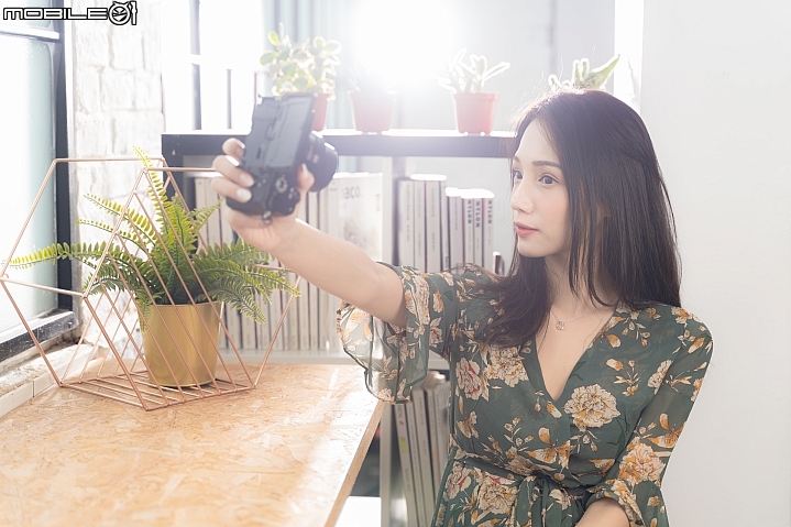 Sony A6100 平價入門機也能享有黑科技!