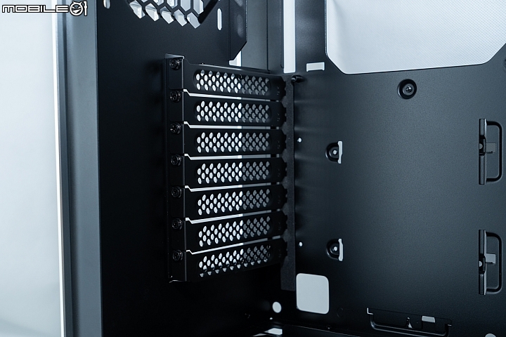 點我看大圖 時尚典雅、絲絲入扣 INWIN 905 開箱