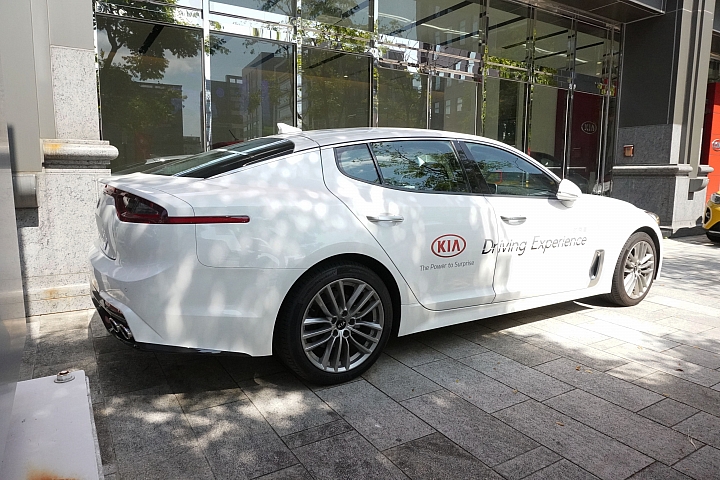 點我看大圖 139萬起,Stinger-質感與操控兼具的德國骨韓國車