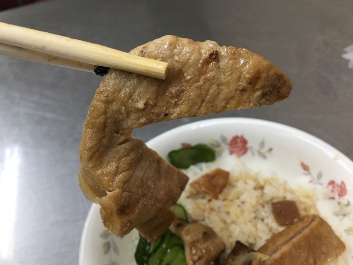 騎 單 車 ( 船 ) 遊 愛 河 、 嚐 美 食