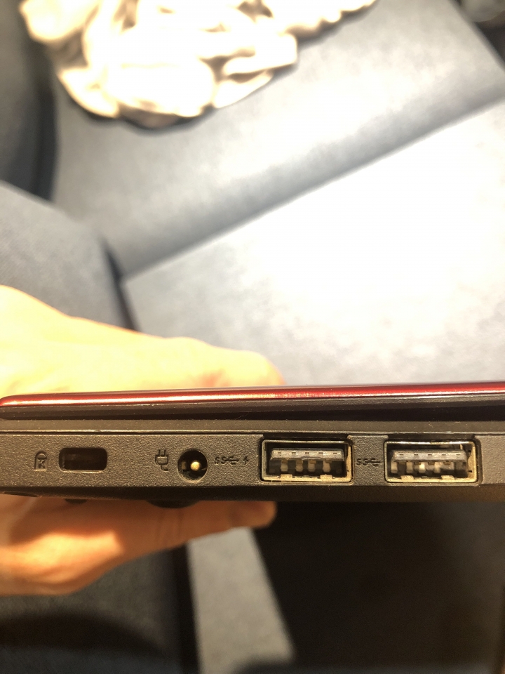 求解 電腦+5.1聲道家庭劇院+投影機