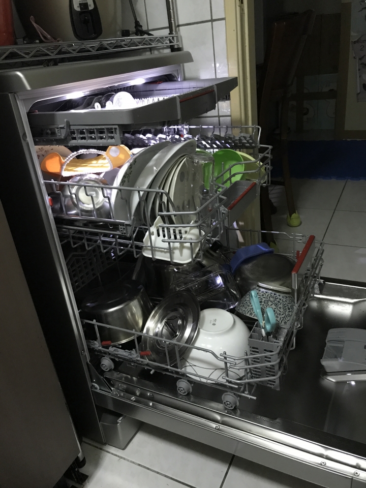 BOSCH 獨立式洗碗機開箱 (SMS88MI01X)
