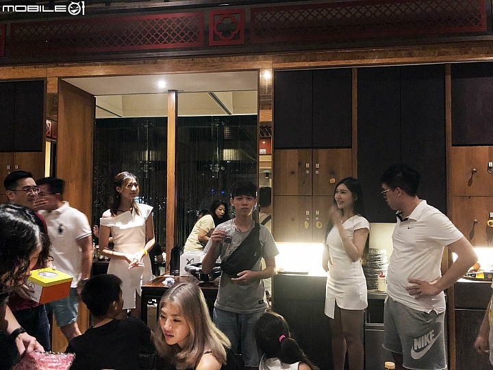 【遊記】洗車嘴砲不如來一聚 - W213 車友中秋胡同燒肉吃到飽！