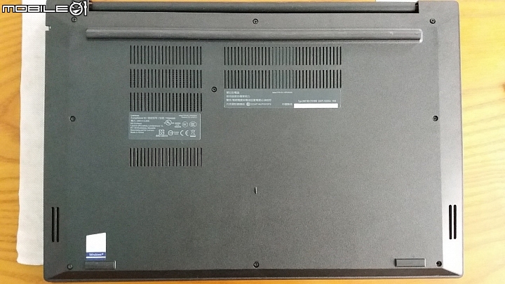 ThinkPad E595 小開箱 + 小升級