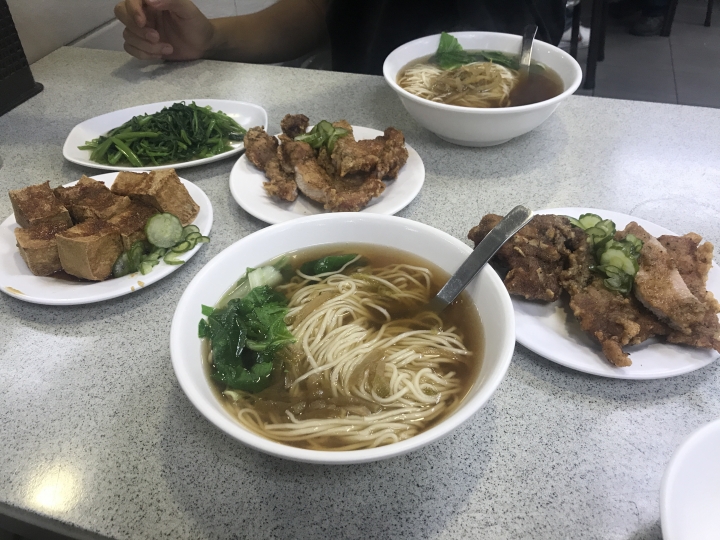 Ranger帥到沒朋友還有車友！台北一日遊＋原廠捲簾開箱