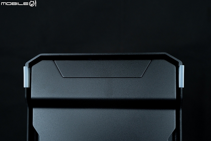 點我看大圖 穠纖合度的Evolv (? Phanteks Enthoo Evolv MATX