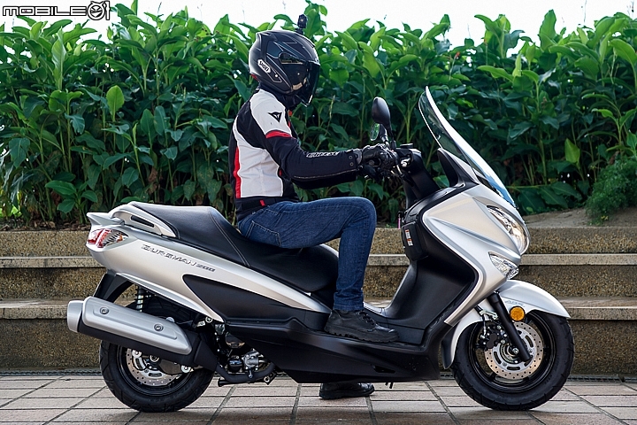 SUZUKI Burgman 200 ABS試駕 超大車箱純正休旅風