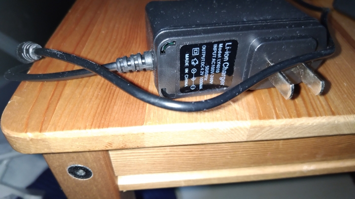 照明燈充電問題