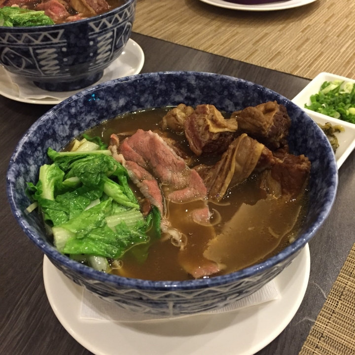 原來在台北天天都能買到免稅品!?連iphone都有欸~