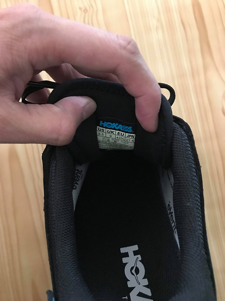 求各位版大幫驗鞋 hoka one one tor ultra low wp jp