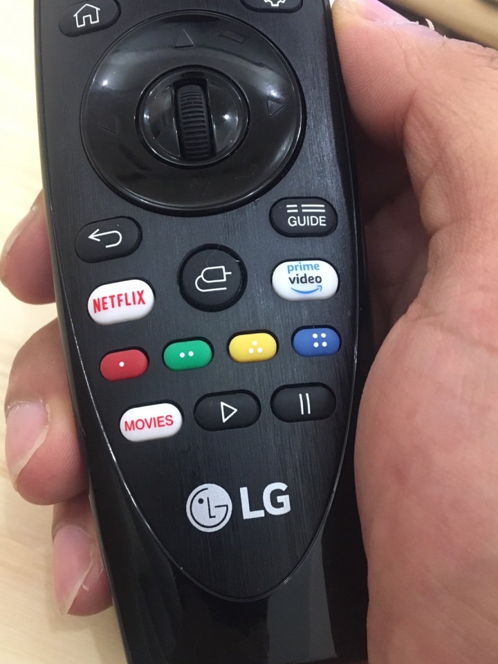 開箱~LG物聯網電視65UM7500PWA