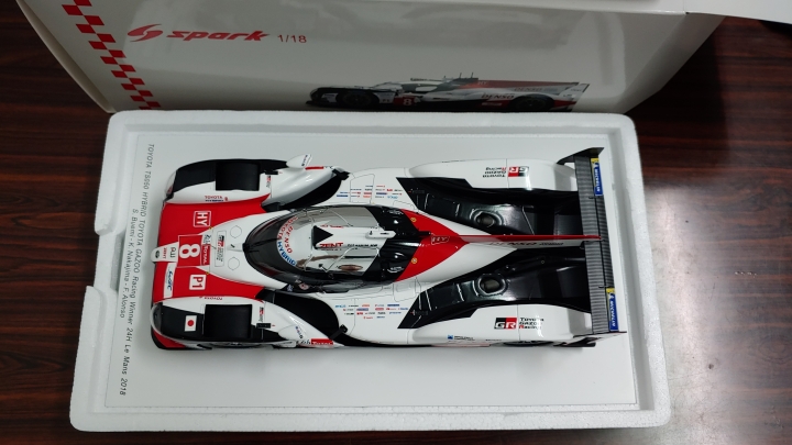 [開箱]1/18 SPARK Toyota TS050 2018