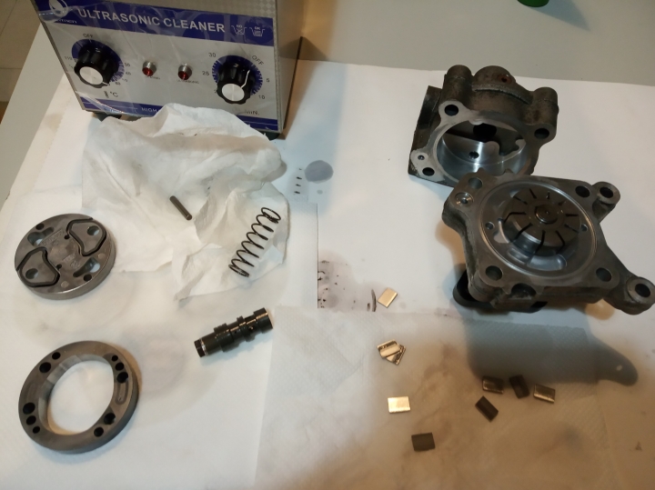 [老爺車整新] E36 動力方向機幫浦漏油整新記