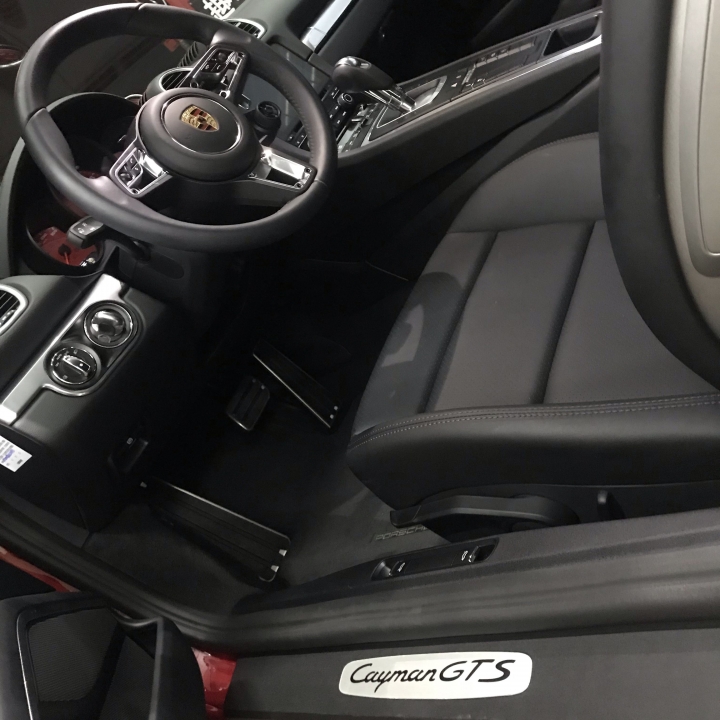 新車入庫 718 Cayman GTS